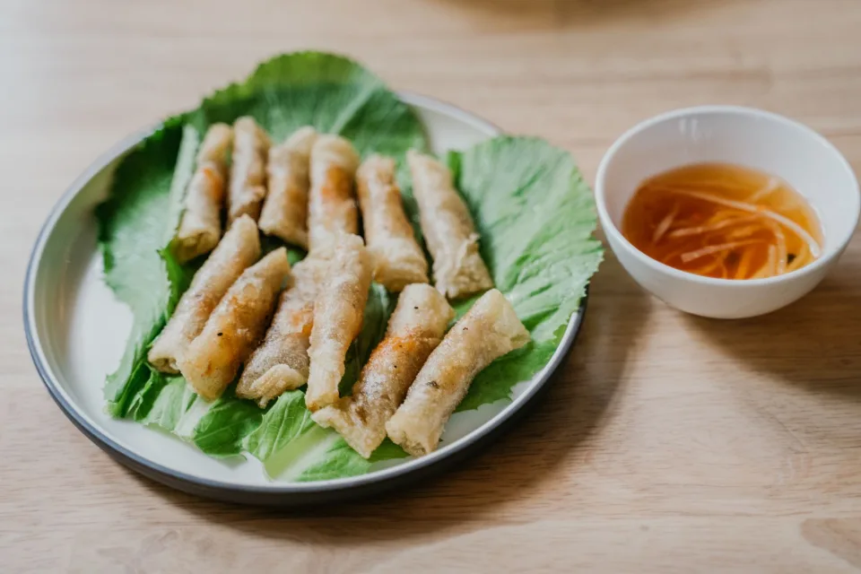 Phin cà phê đang nhỏ giọt